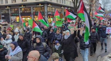 وقفة تضامنية أمام البرلمان الأوروبي في بلجيكا دعمًا للأسرى الفلسطينيين