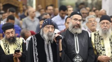 الأنبا ويصا يترأس صلاة الجمعة العظيمة بكاتدرائية البلينا