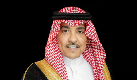 وزير الإعلام السعودي يطمئن على صحّة الإعلامي عبد العزيز القرني بعد تعرّضه لإغماء على الهواء وزير الإعلام السعودي يطمئن على صحّة الإعلامي عبد العزيز القرني بعد تعرّضه لإغماء على الهواء
