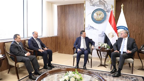 وزير البترول يلتقي نائب رئيس شركة بريتش بتروليوم للغاز والطاقة منخفضة الكربون وزير البترول يلتقي نائب رئيس شركة بريتش بتروليوم للغاز والطاقة منخفضة الكربون