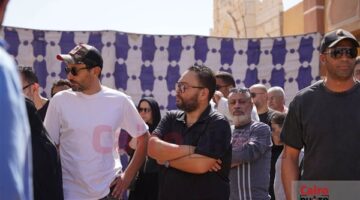 شاهد.. ماذا فعل كريم محمود عبد العزيز خلال جنازة صديقه سليمان عيد | فيديو
