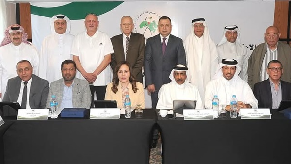 المكتب التنفيذي للاتحاد العربي للطائرة يناقش كيفية تطوير اللعبة قبل عمومية الغد المكتب التنفيذي للاتحاد العربي للطائرة يناقش كيفية تطوير اللعبة قبل عمومية الغد