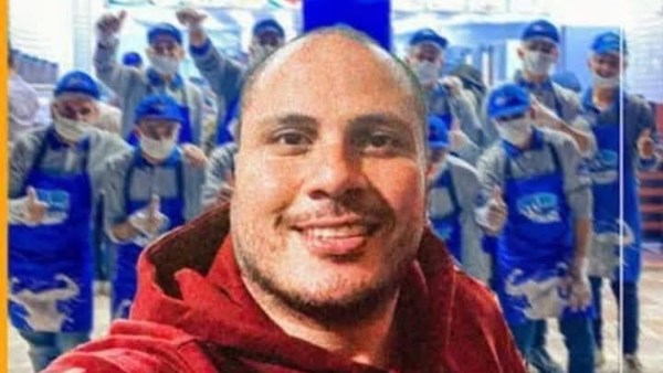 مفيش قشطوطة ولا بستاشيو.. من هو مؤمن عادل صاحب محلات بلبن في مصر مفيش قشطوطة ولا بستاشيو.. من هو مؤمن عادل صاحب محلات بلبن في مصر