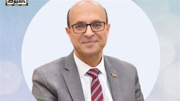 رئيس جامعة أسيوط يهنئ الأقباط بعيد القيامة رئيس جامعة أسيوط يهنئ الأقباط بعيد القيامة