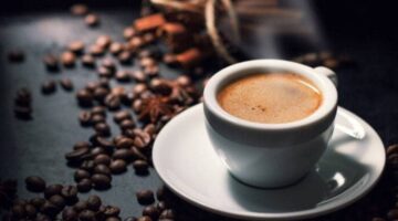 أضرار شرب القهوة على النساء.. احذري تناولها في هذا التوقيت
