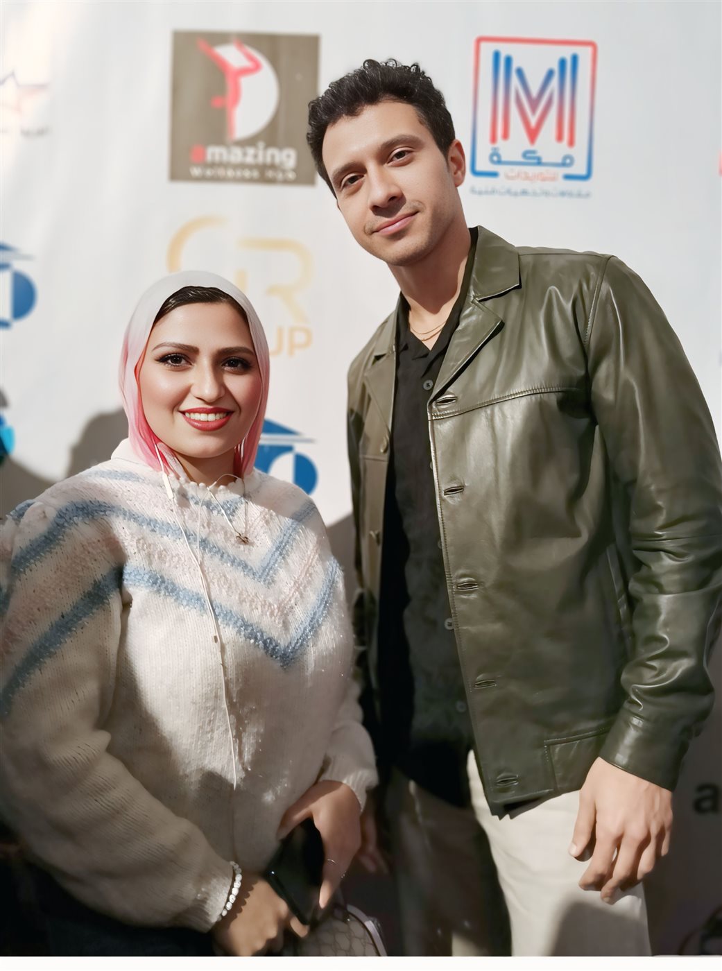 عصام عمر ومحررة تواصل