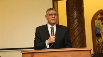 محافظ الجيزة يزور مقر الكنيسة الإنجيلية بالجيزة للتهنئة بعيد القيامة المجيد