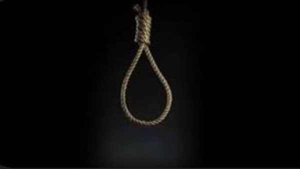 تفاصيل العثور على جثة شاب مشنوقا داخل مسكنه بالحوامدية تفاصيل العثور على جثة شاب مشنوقا داخل مسكنه بالحوامدية
