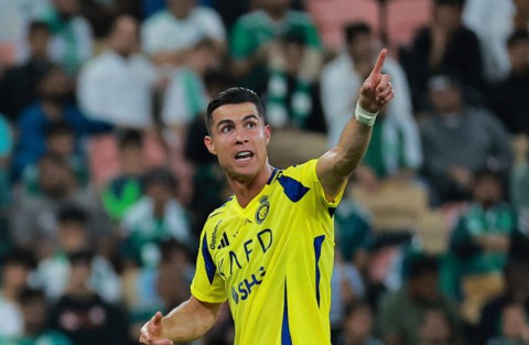 رونالدو يقترب من إنجاز تاريخي في الدوري السعودي رونالدو يقترب من إنجاز تاريخي في الدوري السعودي