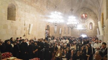 انطلاق خدمة جناز المسيح في دير سيدة البلمند البطريركي بلبنان