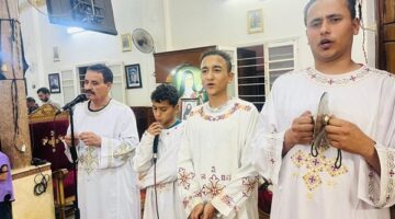 صلاة الجمعة العظيمة بكنيسة أم النور للأقباط الكاثوليك ببلنصورة