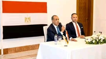تفاصيل لقاء وزير الخارجية مع عدد من ممثلي الجالية المصرية في تونس