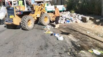 جهود متواصلة للارتقاء بمستوى النظافة داخل حى مناخ بورسعيد