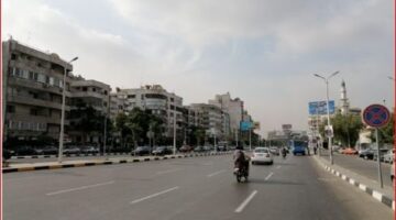 انتظام حركة السيارات في شوارع وميادين القاهرة والجيزة