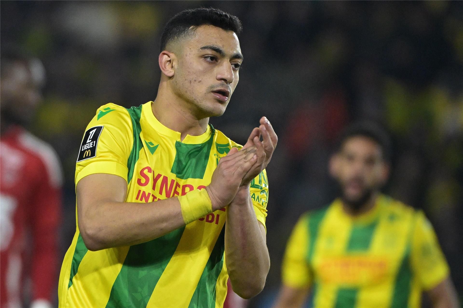 بعد ارتباطه بالأهلي.. مصطفى محمد يرفع شعار الزمالك بعد ارتباطه بالأهلي.. مصطفى محمد يرفع شعار الزمالك