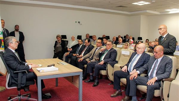وزير المالية للعاملين بالجمارك: خفض زمن وتكلفة الإفراج الجمركى وتبسيط الاجراءات وزير المالية للعاملين بالجمارك: خفض زمن وتكلفة الإفراج الجمركى وتبسيط الاجراءات
