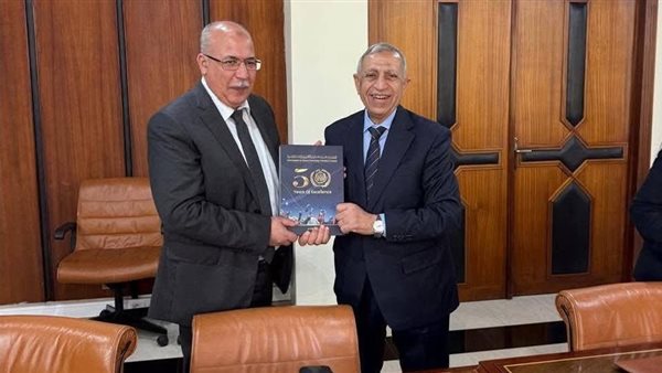 رئيس الأكاديمية العربية يبحث مع مسؤولين مغاربة تطوير الموانئ وسلاسل الإمداد وتبادل الخبرات رئيس الأكاديمية العربية يبحث مع مسؤولين مغاربة تطوير الموانئ وسلاسل الإمداد وتبادل الخبرات