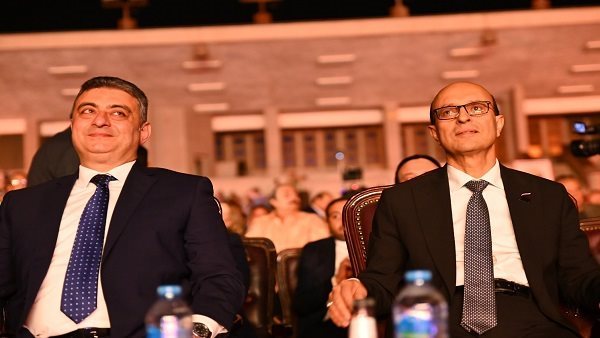 جامعة أسيوط تحتفل بالعيد القومي للمحافظة بتجسيد روح النضال الوطني والعزة القومية جامعة أسيوط تحتفل بالعيد القومي للمحافظة بتجسيد روح النضال الوطني والعزة القومية