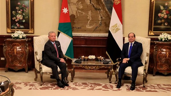 السيسي يؤكد تضامن مصر الكامل مع الأردن في مواجهة الإرهاب والجماعات المتطرفة السيسي يؤكد تضامن مصر الكامل مع الأردن في مواجهة الإرهاب والجماعات المتطرفة