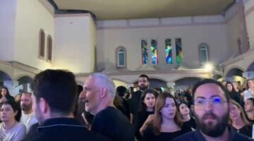 إحياء قداس عيد الفصح في دبي (فيديو)