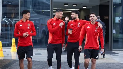 تعرف على موعد تحرك حافلة الأهلي إلى استاد لوفتوس لواجهة صن داونز بدوري الأبطال