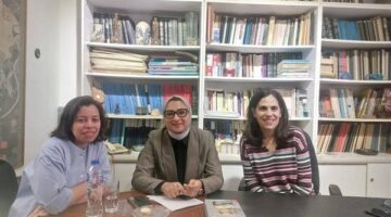 حفاظًا على الهوية.. نائب محافظ الوادي الجديد تبحث توثيق التراث بقرية القصر الإسلامية رقميًا
