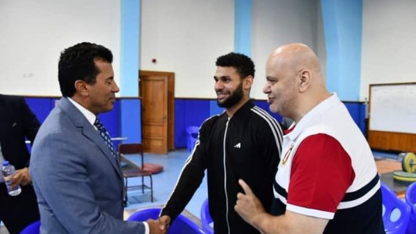 بعثة رفع الأثقال تطير إلى موريشيوس للمشاركة في بطولة أفريقيا للكبار بعثة رفع الأثقال تطير إلى موريشيوس للمشاركة في بطولة أفريقيا للكبار