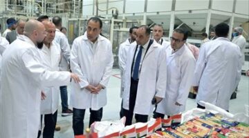 رئيس الوزراء يتفقد مصانع مجموعة المصرية السويسرية للمكرونة والطحن والمركزات بالعاشر من رمضان