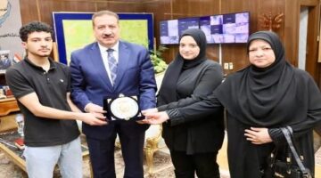 محافظ المنوفية يكرم أسرة مدير إدارة الباجور الراحل تقديرًا لعطائه التربوي
