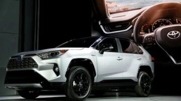 تويوتا تدرس إضافة إنتاج جديد من سيارة RAV4 في أمريكا