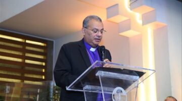القيامة في واقع شرق أوسطيّ.. رسالة رجاء من رئيس الطائفة الإنجيلية