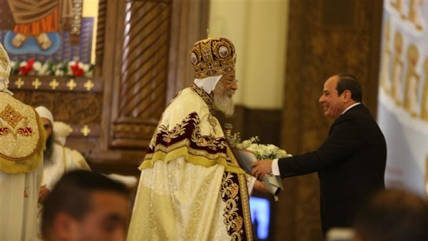 السيسي مهنئَا الأقباط بعيد القيامة: النسيج الوطني المتماسك الدعامة الأساسية لبناء الوطن السيسي مهنئَا الأقباط بعيد القيامة: النسيج الوطني المتماسك الدعامة الأساسية لبناء الوطن