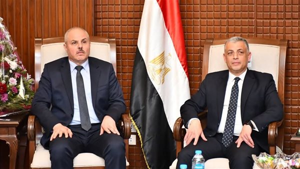محافظ الإسماعيلية ورئيس جامعة قناة السويس يزوران الكنائس للتهنئة بعيد القيامة المجيد محافظ الإسماعيلية ورئيس جامعة قناة السويس يزوران الكنائس للتهنئة بعيد القيامة المجيد