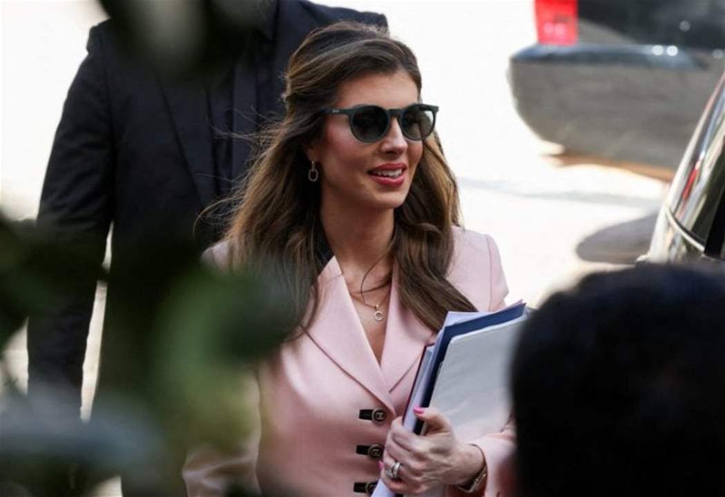 أحدهما استعان بـ "فيلم" والآخر بـ "مغنيّة".. الردود المتبادلة بين أورتاغوس وجنبلاط! أحدهما استعان بـ "فيلم" والآخر بـ "مغنيّة".. الردود المتبادلة بين أورتاغوس وجنبلاط!