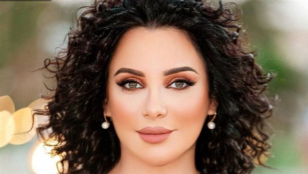 سلاف فواخرجي تسخر من شائعة زواجها من بشار الأسد: هل تستطيعون أن تكونوا نبلاء لمرة واحدة؟ سلاف فواخرجي تسخر من شائعة زواجها من بشار الأسد: هل تستطيعون أن تكونوا نبلاء لمرة واحدة؟
