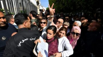 أحكام بالسجن حتى 66 عاما في قضية “التآمر على أمن الدولة” في تونس