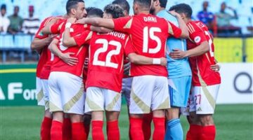 الأحمر يفرض سيطرته والتعادل السلبي يستمر في منتصف الشوط الثاني لمباراة الأهلي وصن داونز بدوري الأبطال 
