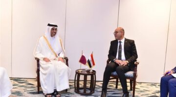 وزير العمل يُناقش مع نظيره القطري ملفات تنقل الأيدي العاملة و”الربط الإلكتروني”