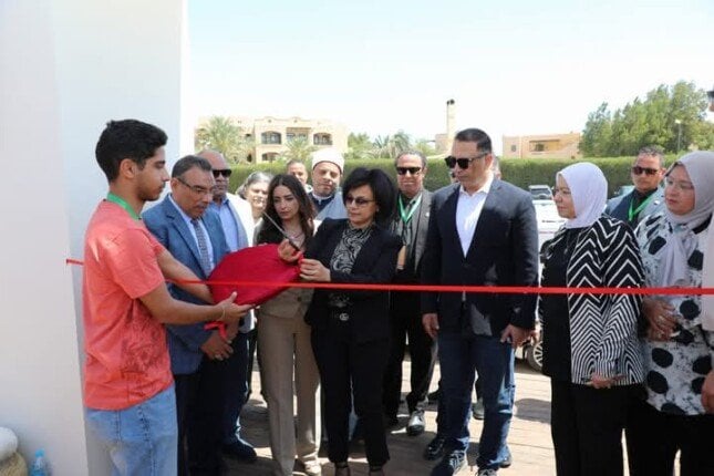 نائب محافظ البحر الأحمر تفتتح معرض ديارنا للحرف اليدوية بالغردقة نائب محافظ البحر الأحمر تفتتح معرض ديارنا للحرف اليدوية بالغردقة