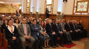 محافظ دمياط يشارك باحتفالات الكنيسة الإنجيلية بعيد القيامة المجيد