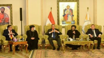 محافظ الإسكندرية يُهنئ الأقباط بعيد القيامة المجيد وشم النسيم بالمقر البابوي