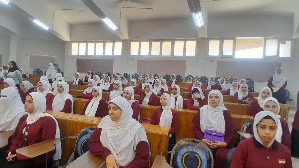 نائب رئيس جامعة الأزهر لفرع البنات يتفقد دورات “التربية الوطنية” لطالبات الخانكة نائب رئيس جامعة الأزهر لفرع البنات يتفقد دورات “التربية الوطنية” لطالبات الخانكة