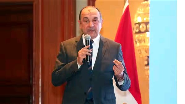 وزير قطاع الأعمال: نعمل برؤية متكاملة لتعظيم العوائد وتعزيز التنافسية وزير قطاع الأعمال: نعمل برؤية متكاملة لتعظيم العوائد وتعزيز التنافسية