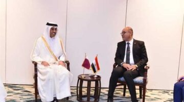وزير العمل يُناقش مع نظيره القطري تنقل الأيدي العاملة والربط الإلكتروني