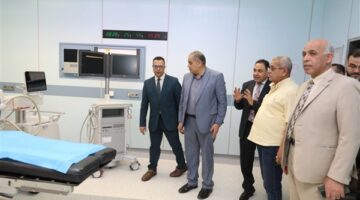 رئيس جامعة كفر الشيخ يفتتح وحدة الاشعة التداخلية بمستشفي كفر الشيخ الجامعي