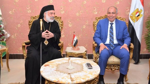 الأنبا باسيليوس يستقبل محافظ المنيا والقيادات العسكرية للتهنئة بعيد القيامة الأنبا باسيليوس يستقبل محافظ المنيا والقيادات العسكرية للتهنئة بعيد القيامة