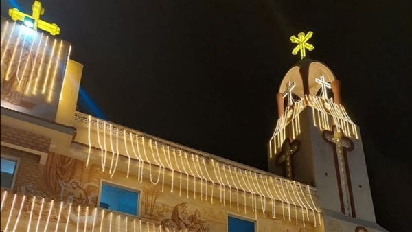 بحضور المحافظ.. بدء مراسم قداس عيد القيامة بكنائس الفيوم بحضور المحافظ.. بدء مراسم قداس عيد القيامة بكنائس الفيوم