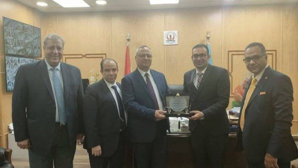 260 ألف جنيه لـ “طوارئ الأزهر”.. المركز الثاني على مستوى الجمهورية في دوري الجامعات 260 ألف جنيه لـ “طوارئ الأزهر”.. المركز الثاني على مستوى الجمهورية في دوري الجامعات