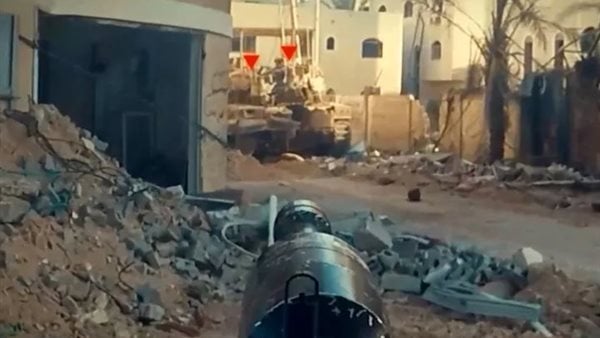 القسام: كمين مركب ضد قوة إسرائيلية وسقوط أفرادها بين قتيل وجريح القسام: كمين مركب ضد قوة إسرائيلية وسقوط أفرادها بين قتيل وجريح