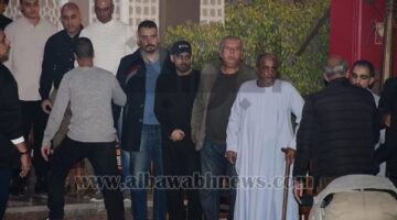 محمد سامي ومي عمر وإلهام شاهين.. توافد النجوم على عزاء سليمان عيد بمسجد الشرطة